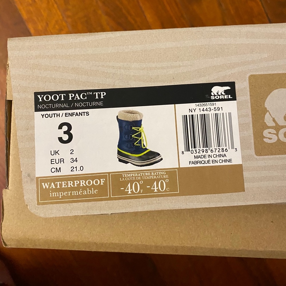 Sorel Yoot PAC TP. Brand new in box size 3 youth